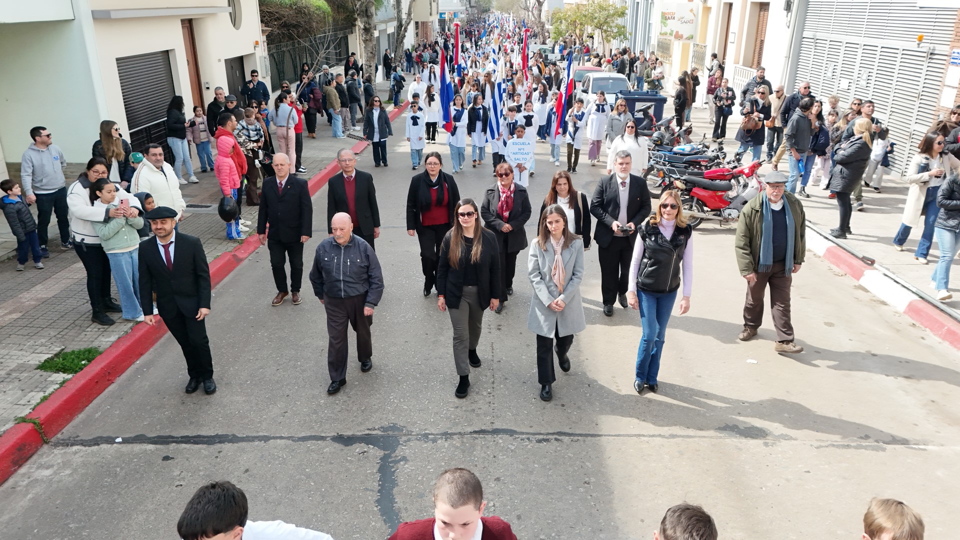 Acto y Desfile 25 de agosto