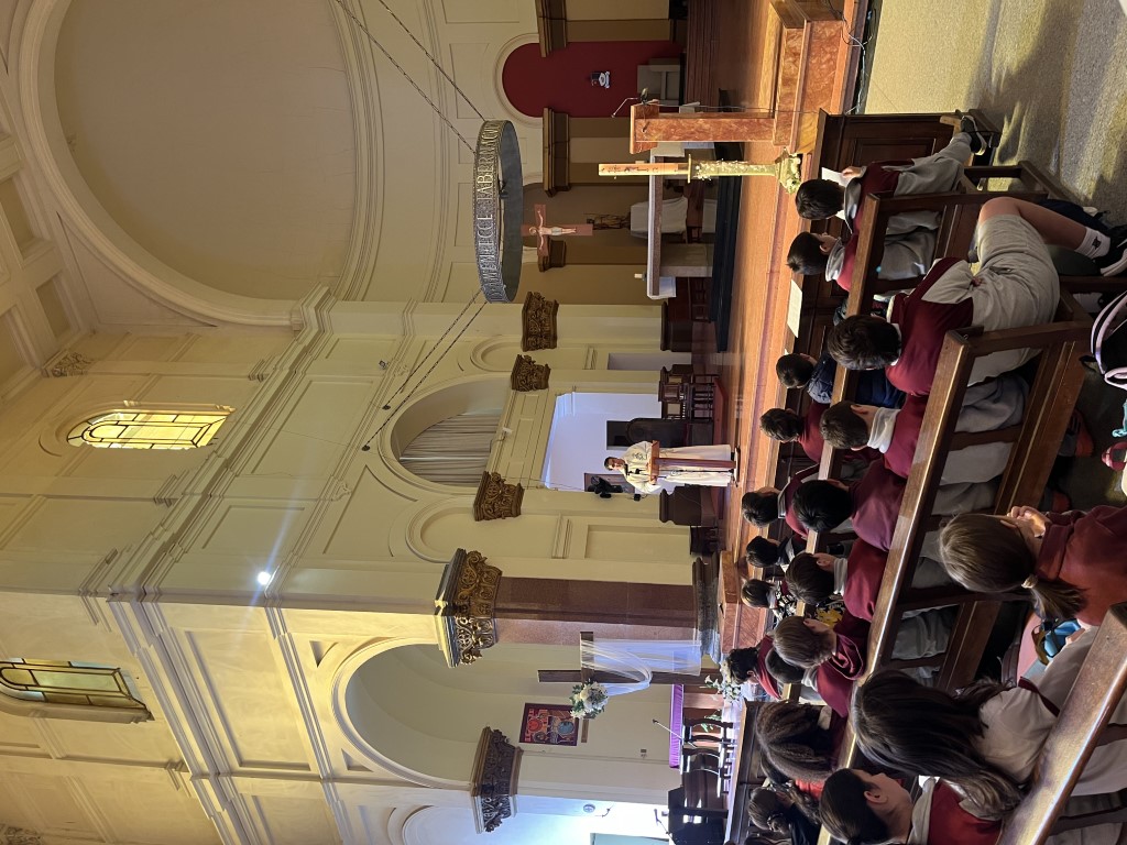 Oración con Primaria en Catedral